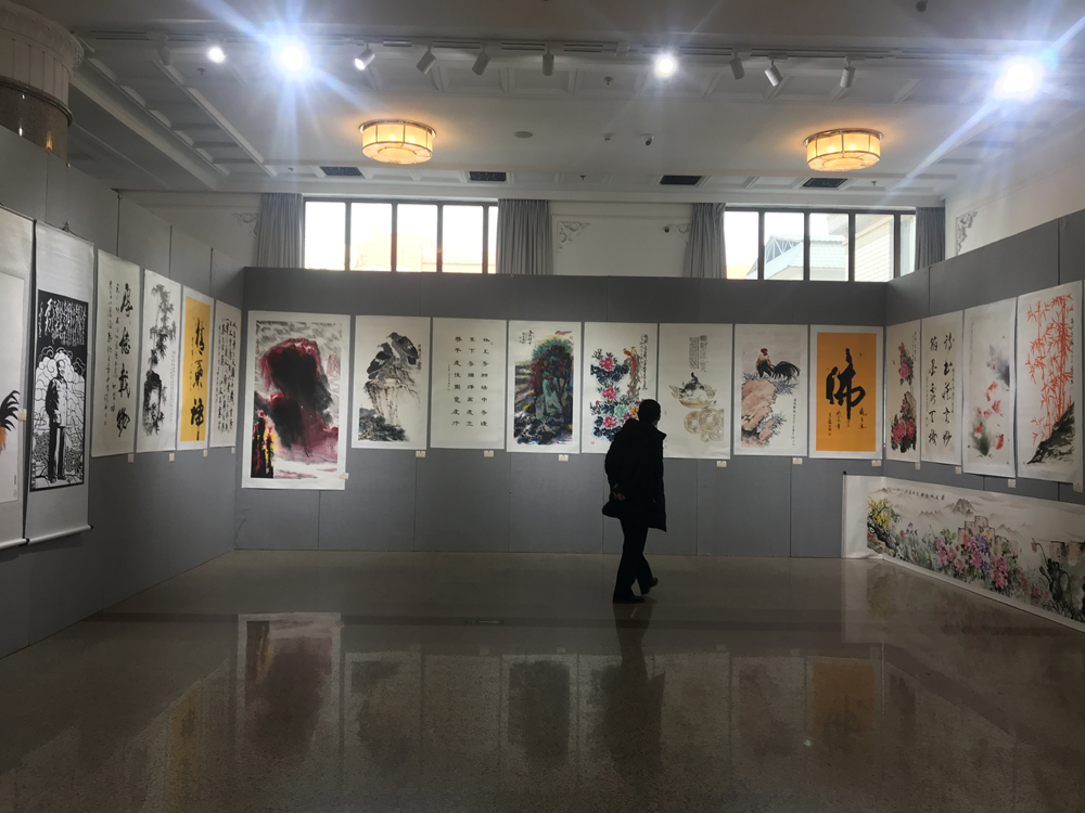 “辉煌70年——第十七届中国当代艺术名家邮品首发式、华夏之星跨年书画展”在民族文化宫展览馆开幕 - 民族文化宫